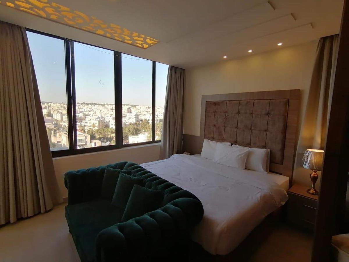 อัลคีมาห์ เซอร์วิส อพาร์ทเมนท์ Hotel อัมมาน ภายนอก รูปภาพ