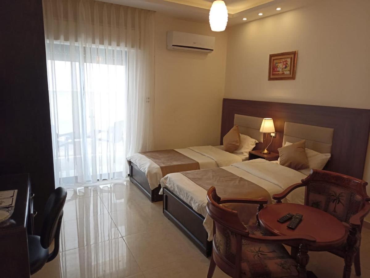 อัลคีมาห์ เซอร์วิส อพาร์ทเมนท์ Hotel อัมมาน ภายนอก รูปภาพ