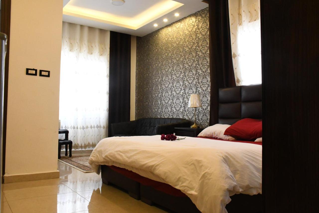 อัลคีมาห์ เซอร์วิส อพาร์ทเมนท์ Hotel อัมมาน ภายนอก รูปภาพ