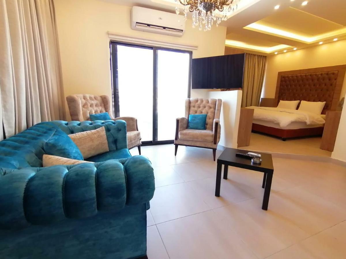 อัลคีมาห์ เซอร์วิส อพาร์ทเมนท์ Hotel อัมมาน ภายนอก รูปภาพ